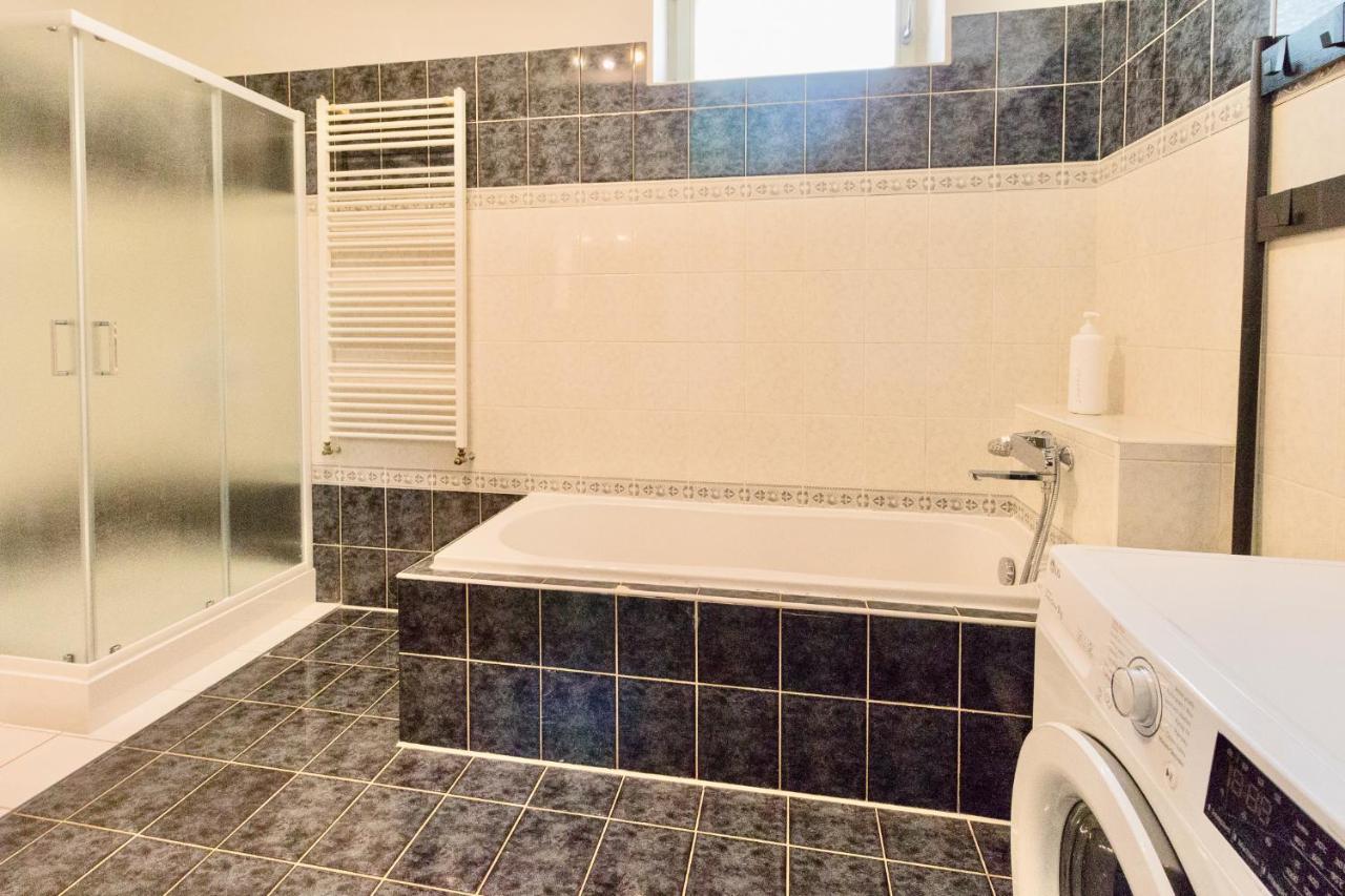 Apartman U Berounky แบโรน ภายนอก รูปภาพ
